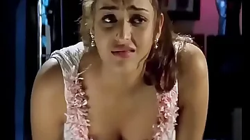 Nice Aishwarya Rai fun bags showfrom her very first Film