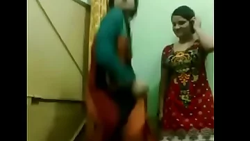y. hostel masthi unwrap dance