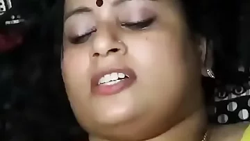 homely aunty  and neighbour uncle in chennai having fuckfest